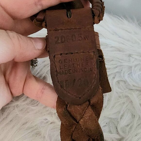 Genuine leather belt women's size 18 brown braided - Picture 3 of 4